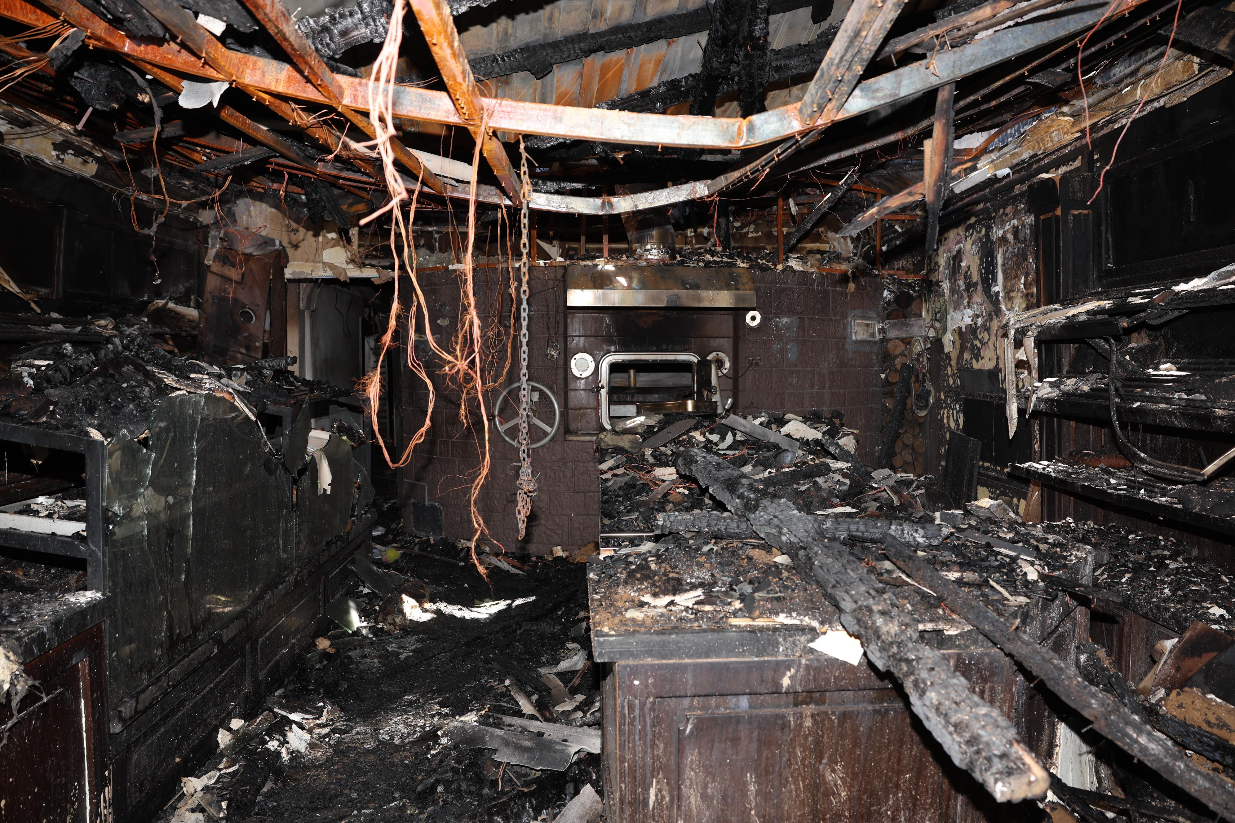 35766 M T Y4 N W Zl O G 8