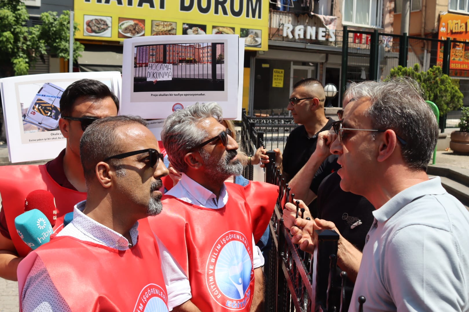 Web.whatsapp 2025 06 19T142404.436