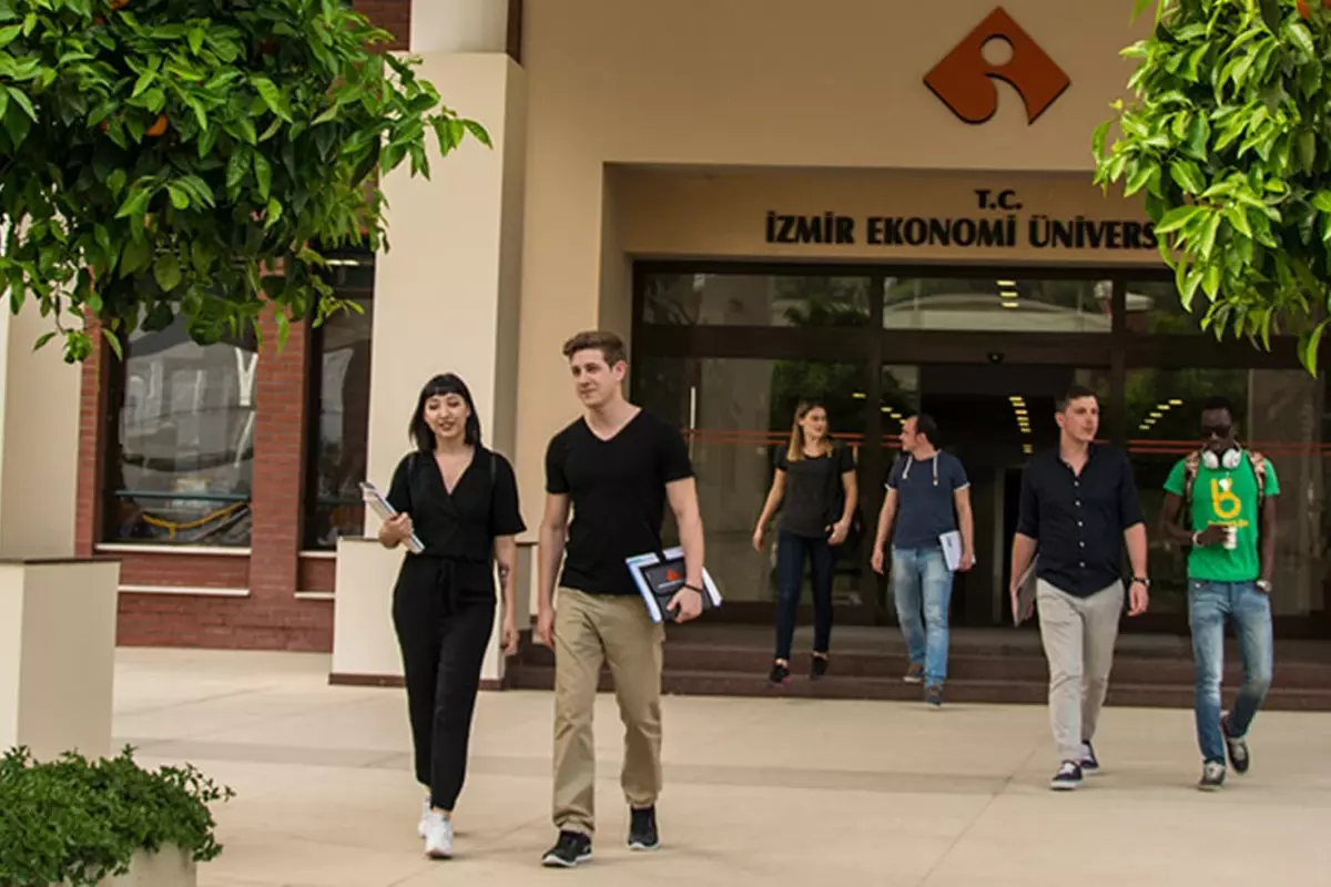 Izmir Ekonomi Universitesi Nde Infial Yaratan 19425751 4440 Amp