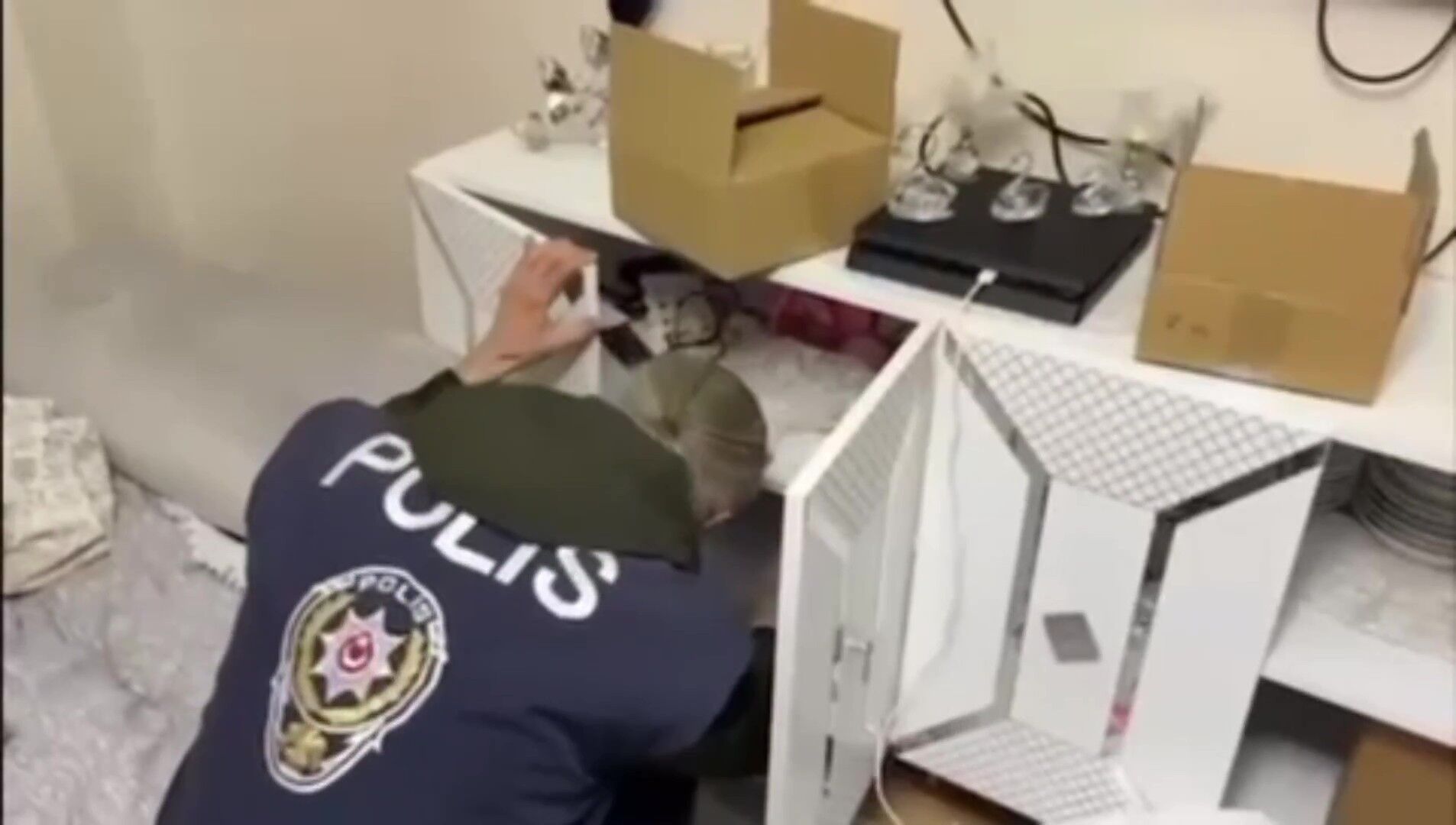 A W772941 02