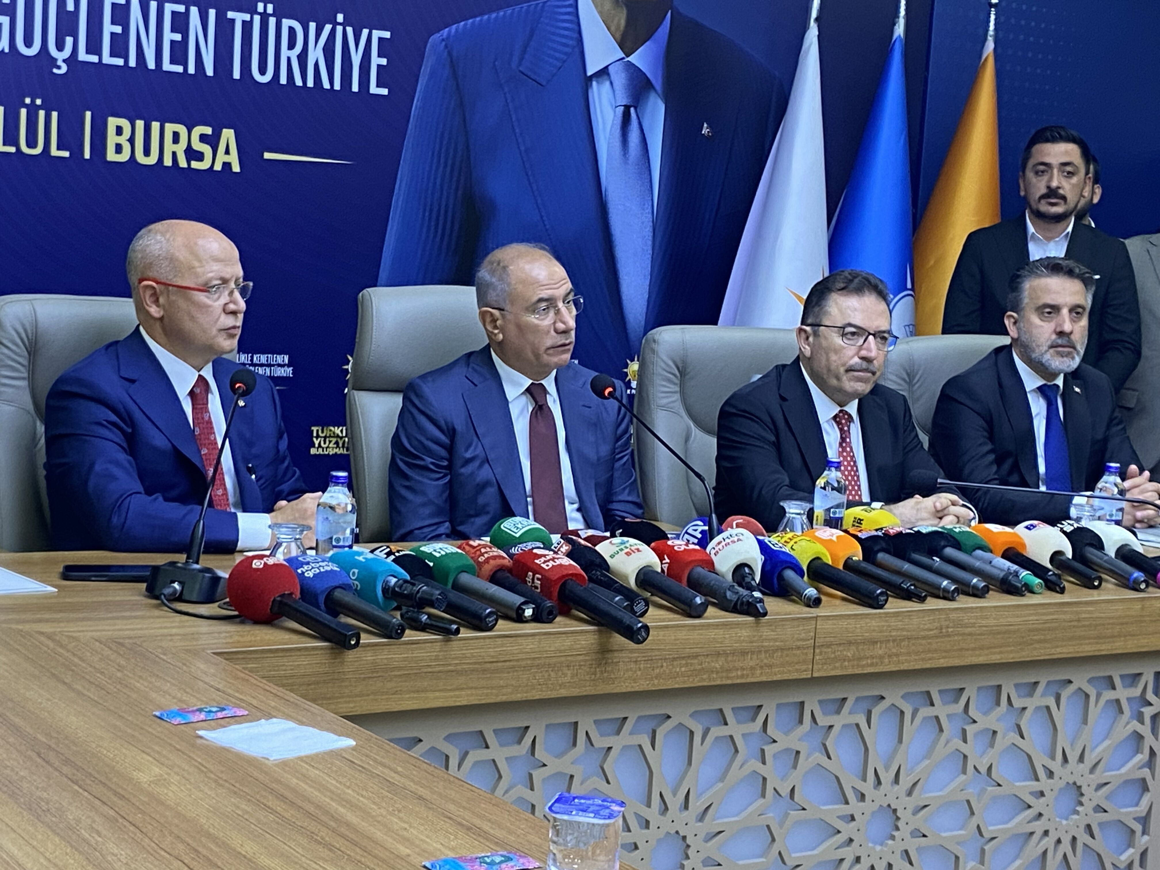 Efkan Ala Bursa’da yeni anayasa mesajı verdi: “Türkiye’yi sivil anayasa ile buluşturmak istiyoruz”