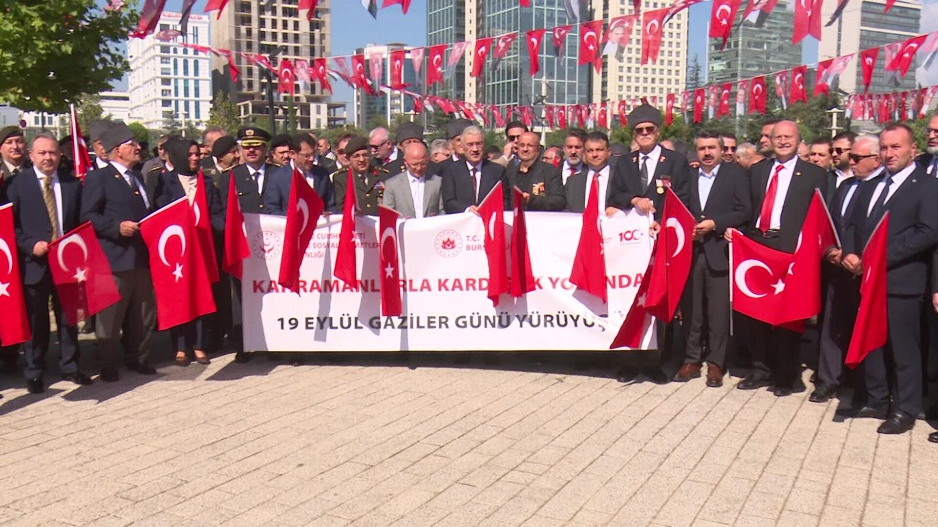 Bursa'da 19 Eylül Gaziler Günü'nde şehitler ve gaziler anıldı