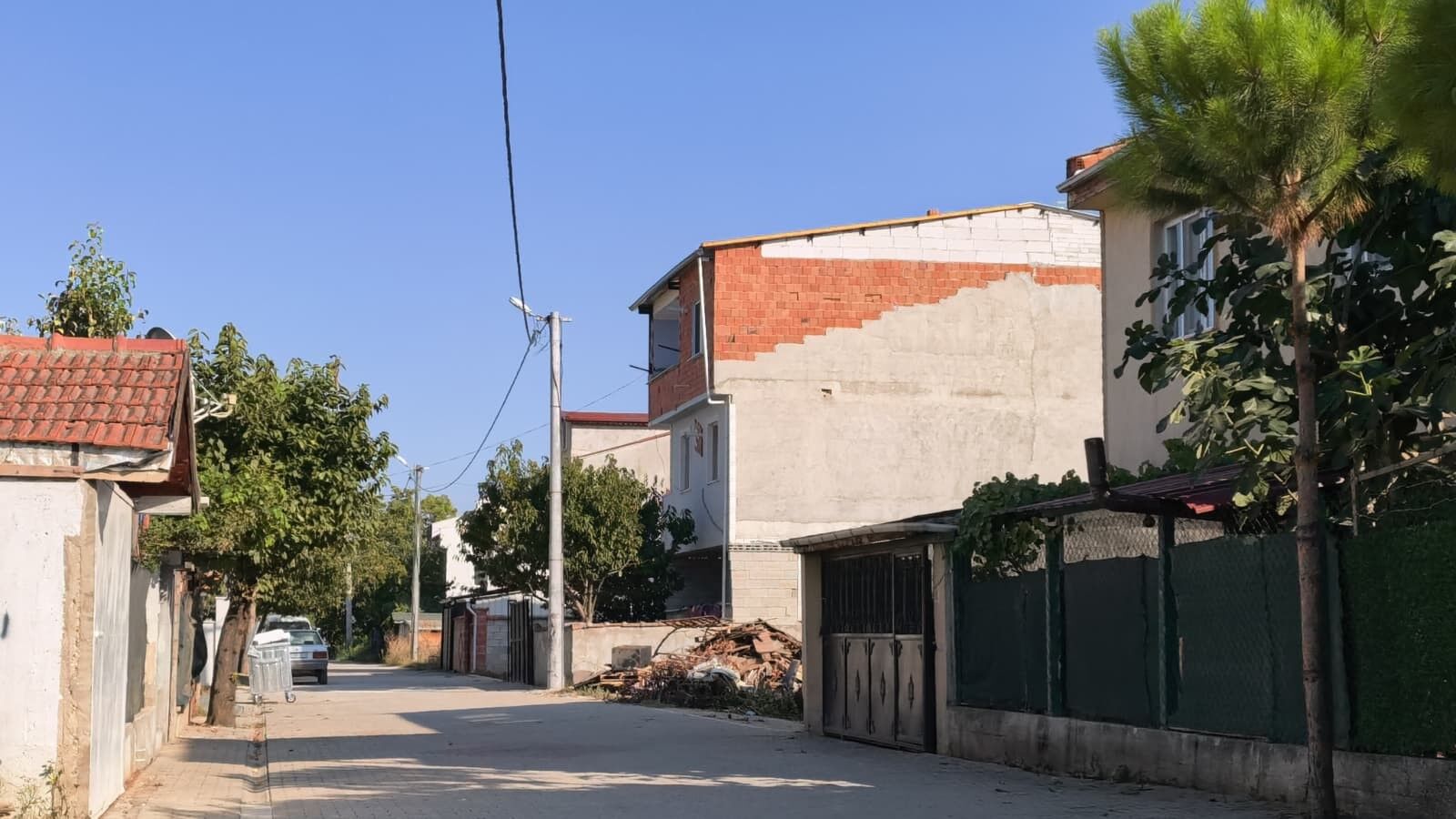 Bursa’da yürekleri ağza getiren an: 2 yaşındaki çocuk 3. kattan düştü