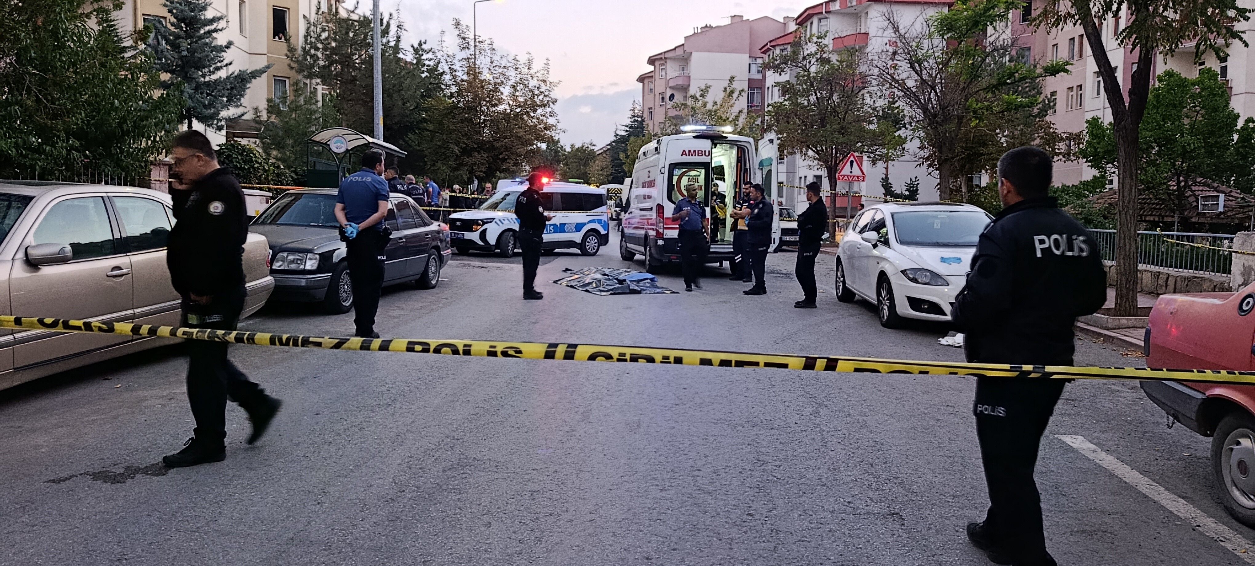 Halk otobüsünün altında kalan 10 yaşındaki çocuk hayatını kaybetti