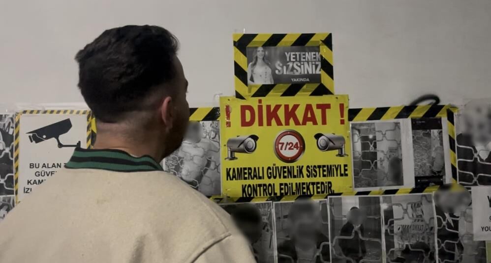 Bursa'da pasaj sahibinden ‘ibretlik' çözüm: Tuvaletini yapanların fotoğrafını tek tek duvara astı