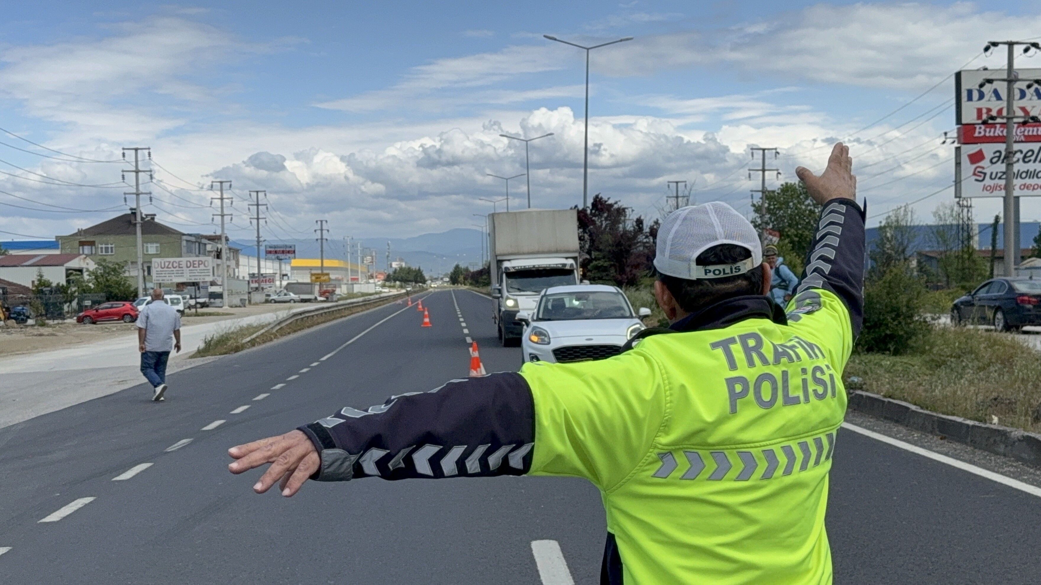 Düzce’de trafik denetimlerinde bilanço ağır