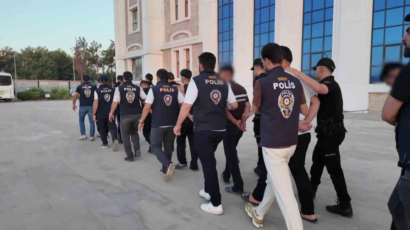 Adıyaman'da yasa dışı bahis operasyonunda 15 kişi tutuklandı