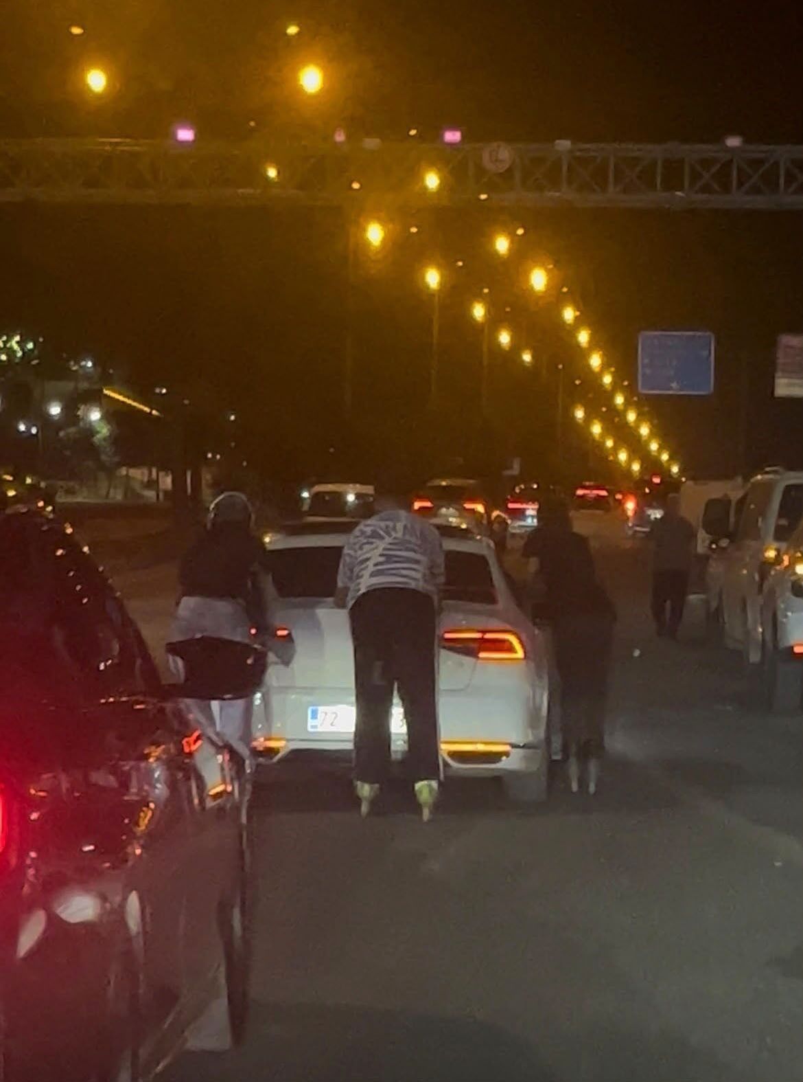 Batman'da gençlerin tehlikeli paten yolculuğu