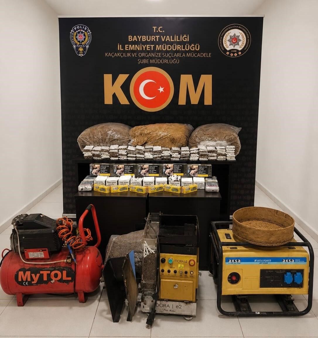 Bayburt'ta 38 kilo açık tütün ve 18 bin 240 makaron ele geçirildi
