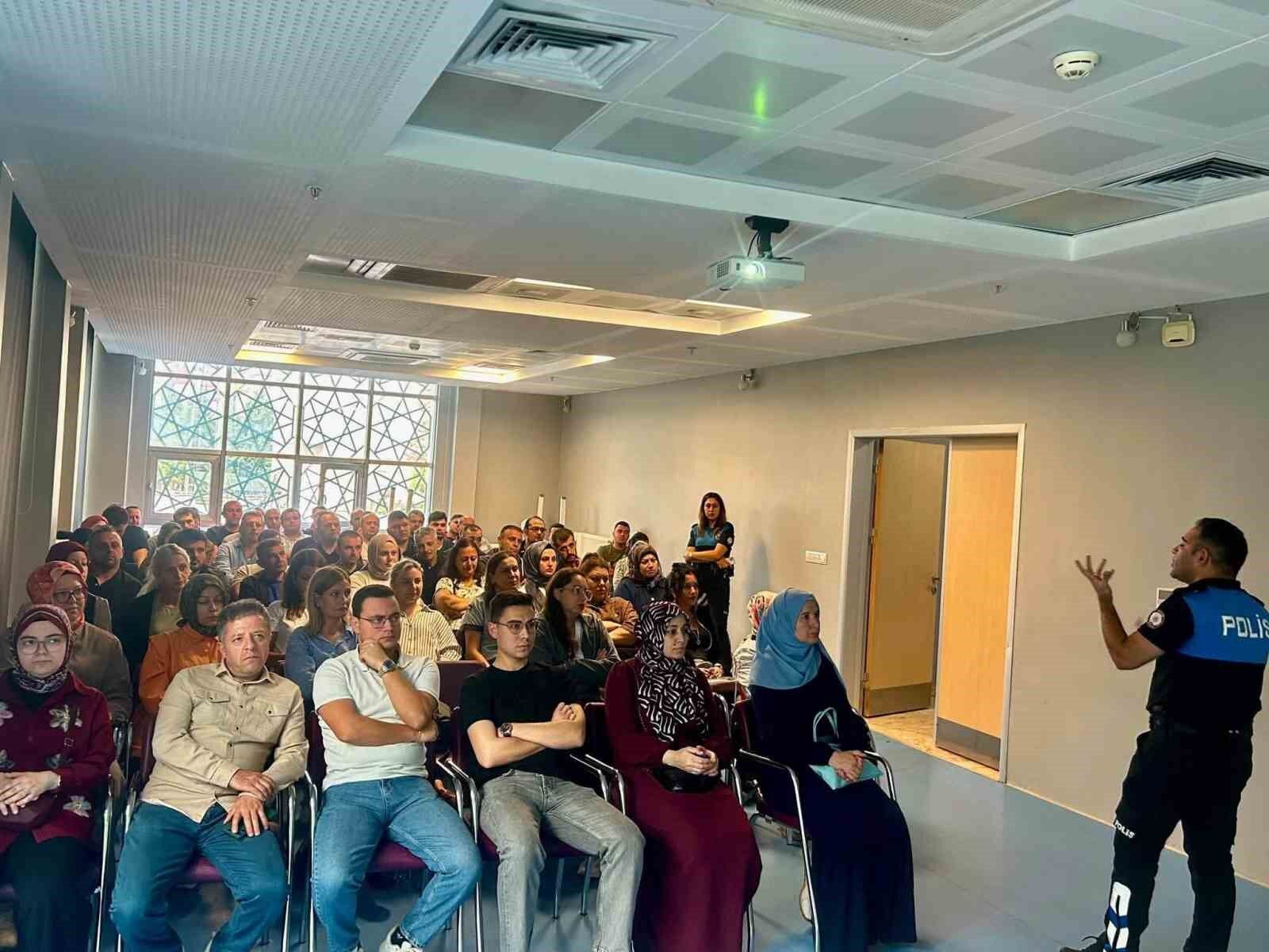 Bilecik'te 76 özel güvenlik görevlisine narkotik eğitimi