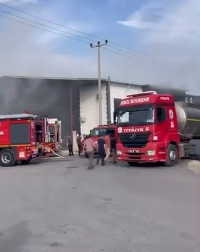 Denizli'de iş yeri yangını