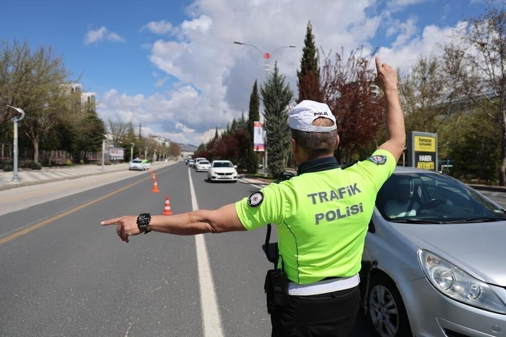 Düzce'de denetimlerde 179 araç trafikten men edildi