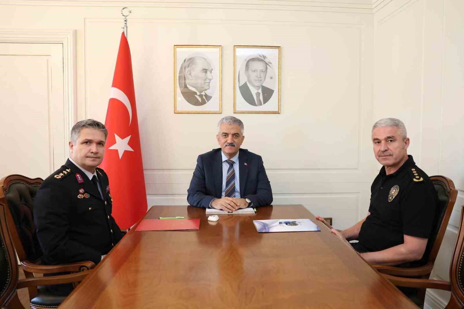Düzce'de güvenlik ve asayiş toplantısı gerçekleştirildi