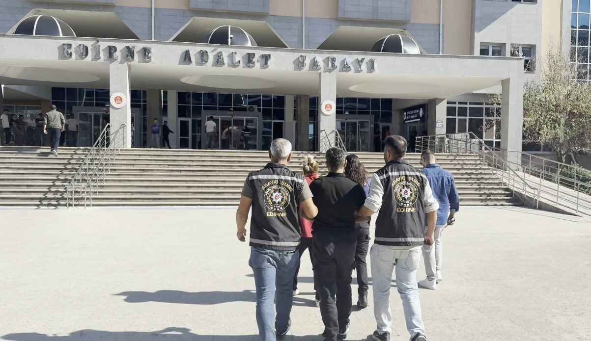 Edirne'de 31 yıl hapis cezasıyla aranan anne ve oğul yakalandı