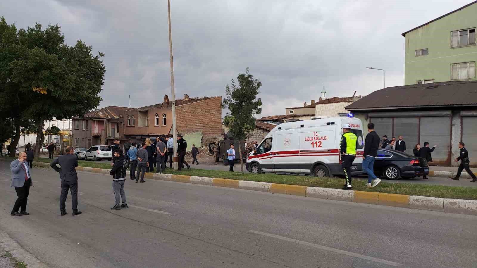 Erzurum’da iki aile arasında silahlı çatışma: 12 kişi yaralandı