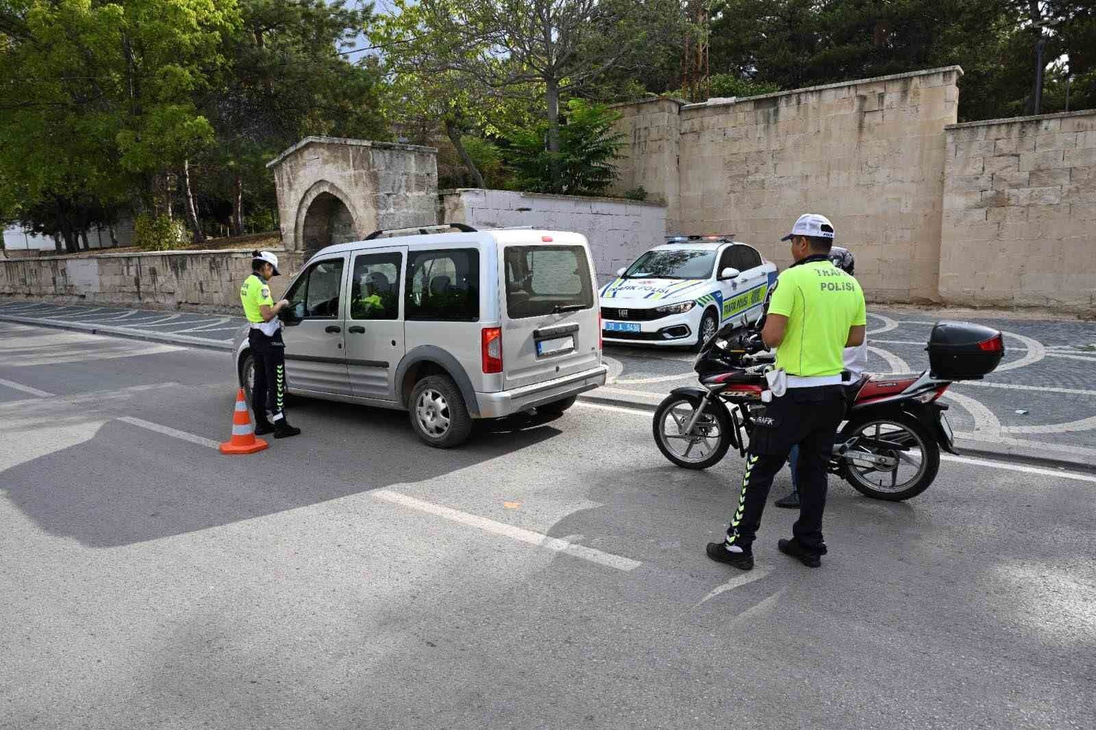 Karaman'da aranan 12 kişiden 11'i tutuklandı