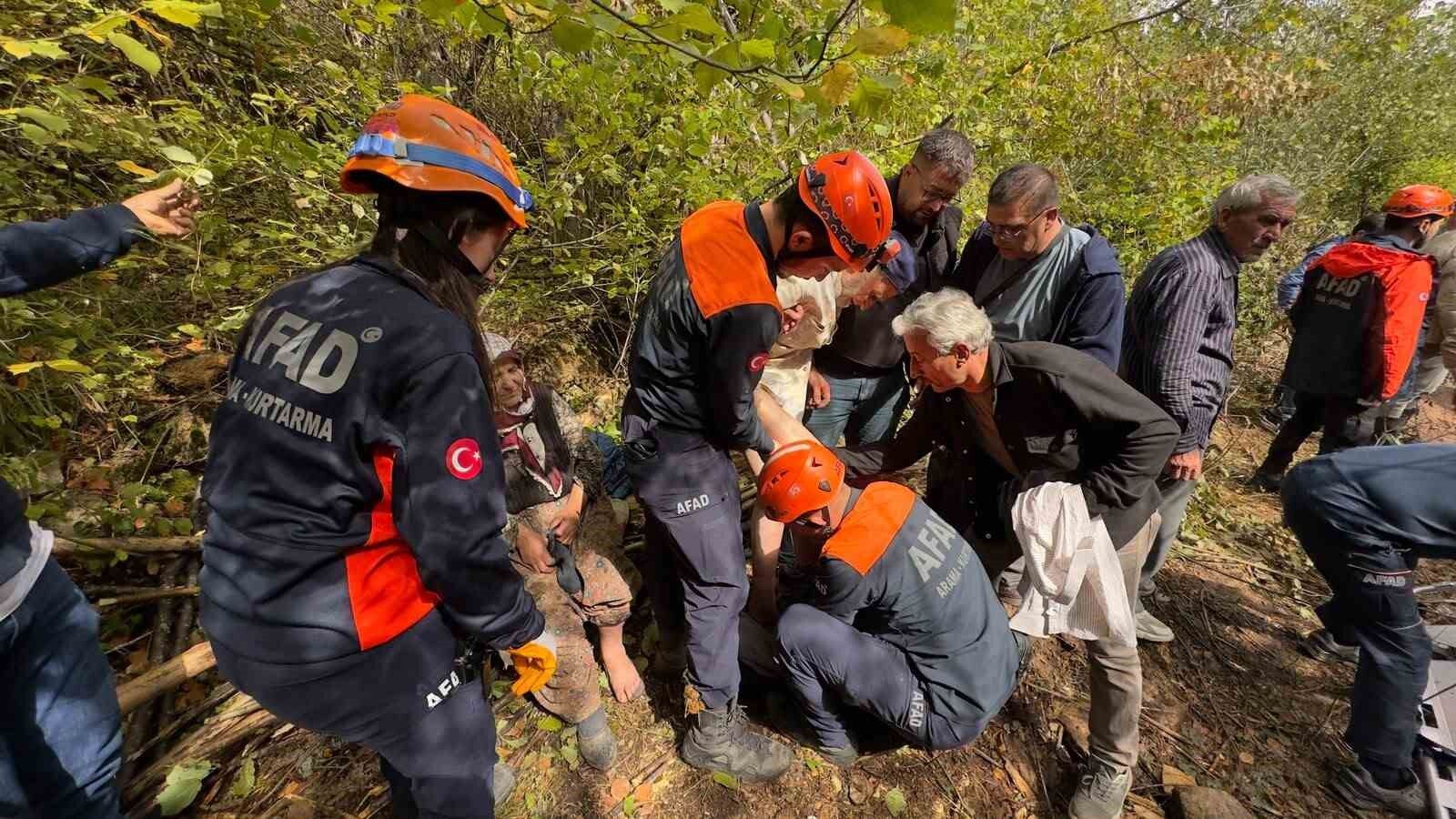 Konya'da kaybolan yaşlı çift, ekipler tarafından sağ olarak bulunarak kurtarıldı