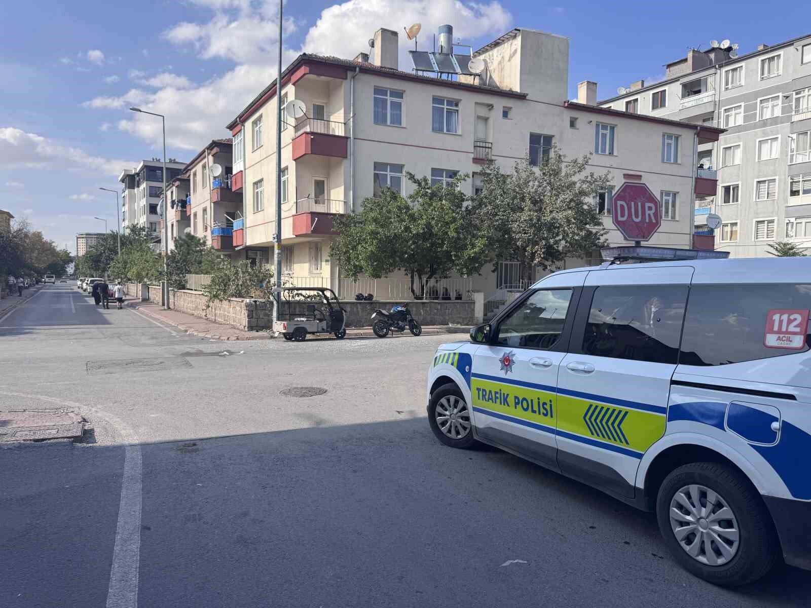 Motosiklet ile mobilet çarpıştı: 7 yaralı
