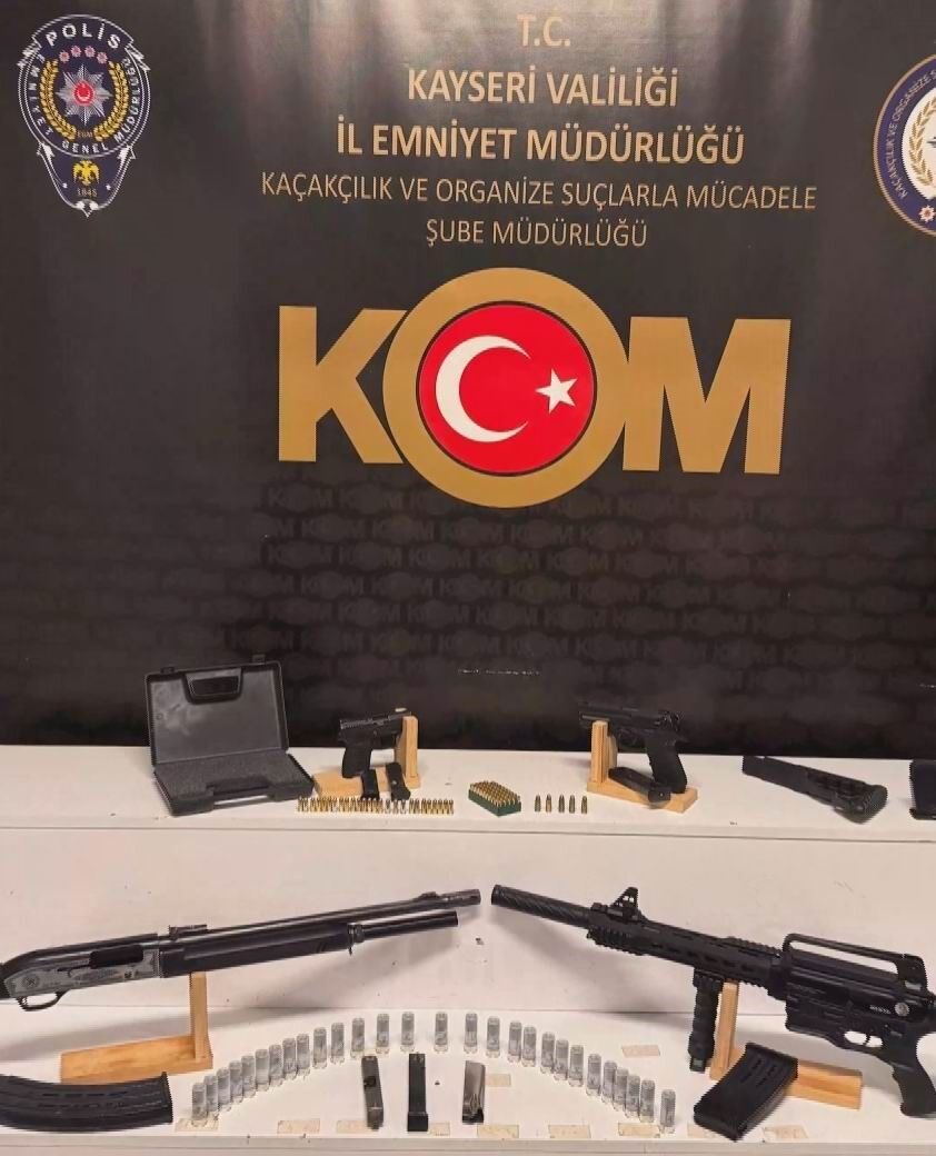 Silah taciri polisten kaçamadı