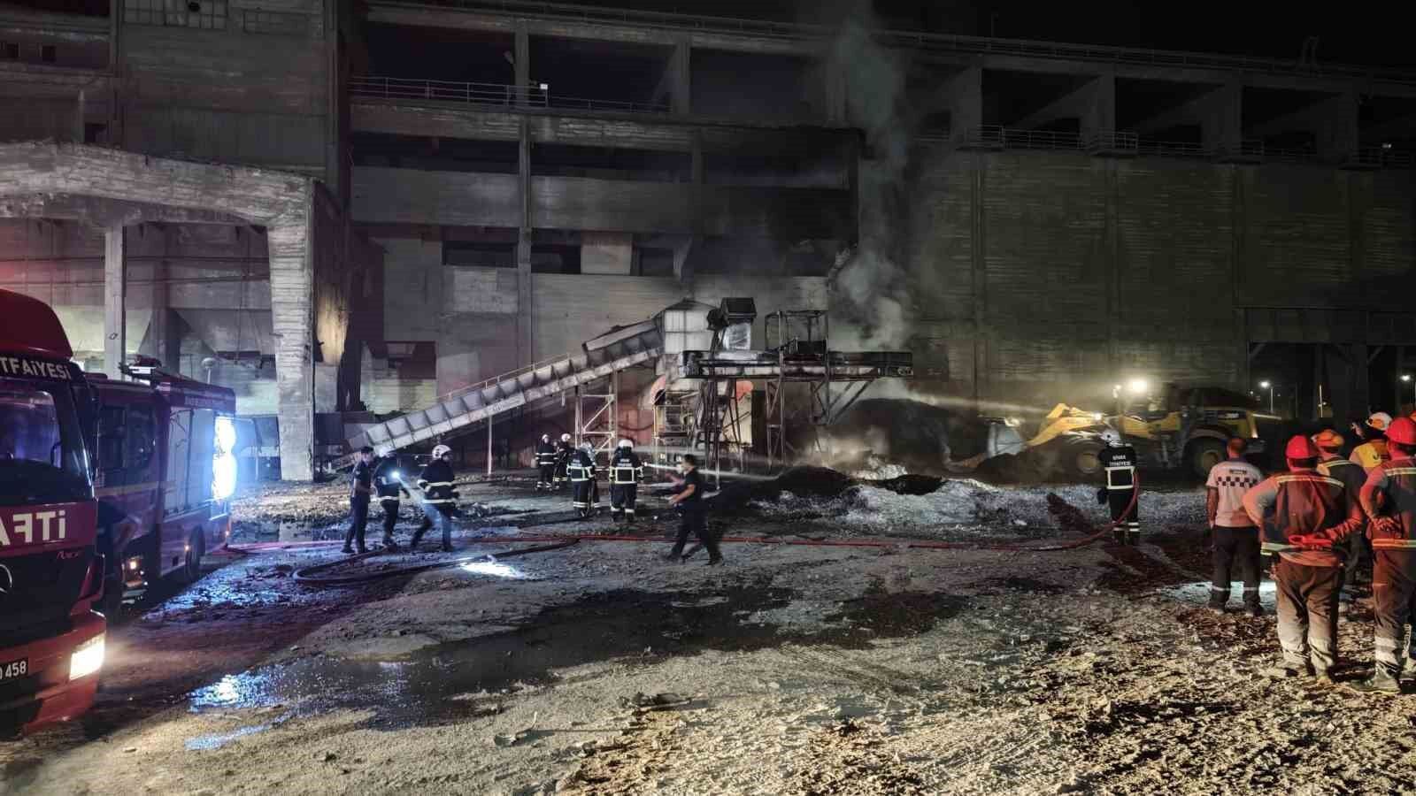Sivas'ta çimento fabrikasında korkutan yangın