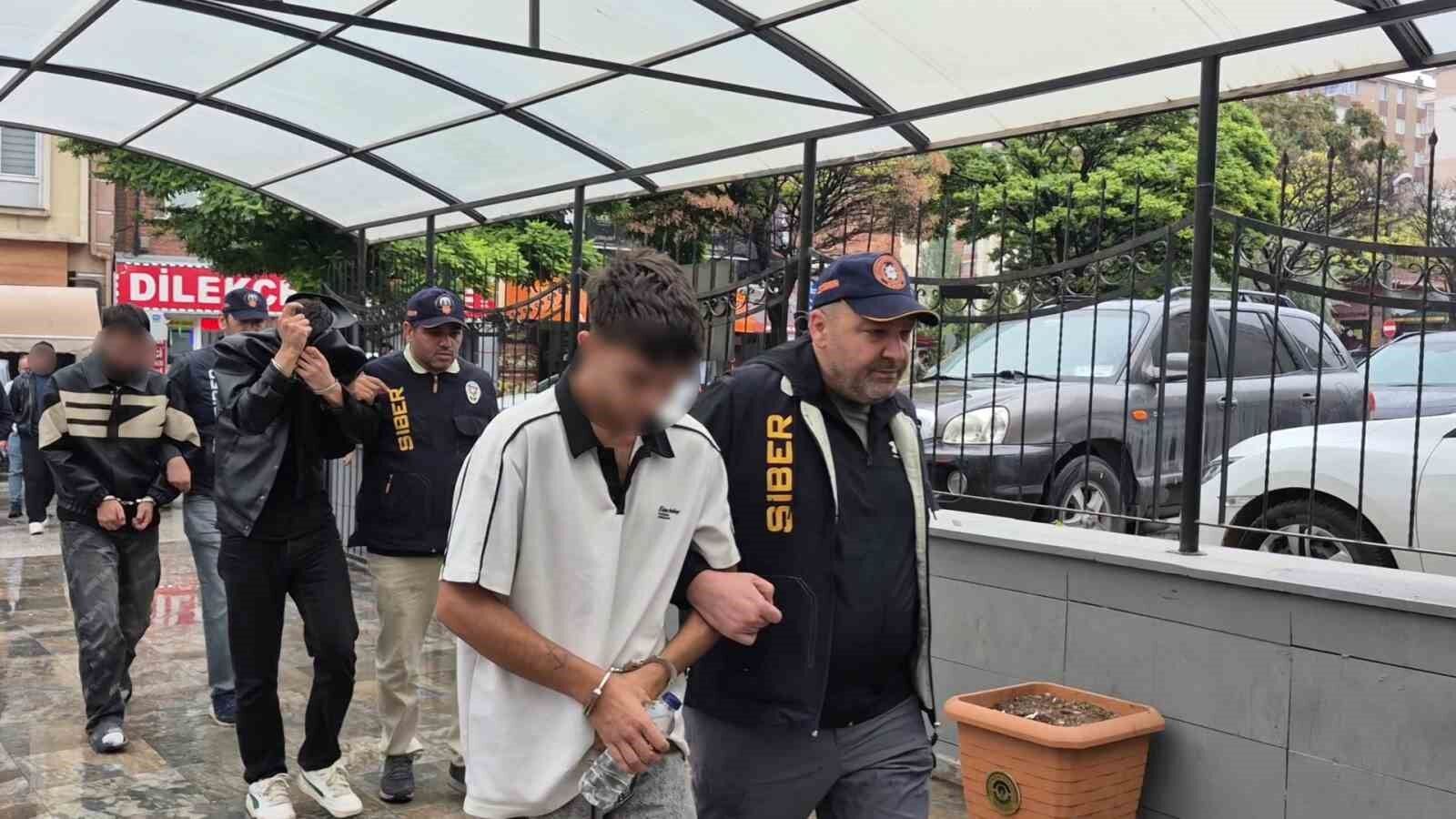 Yasa dışı bahis operasyonunda 6 bin 51 kişinin IBAN bilgilerini kullandıran 6 şüpheliden 2'si tutukladı, 4'ü adliye sevk edildi