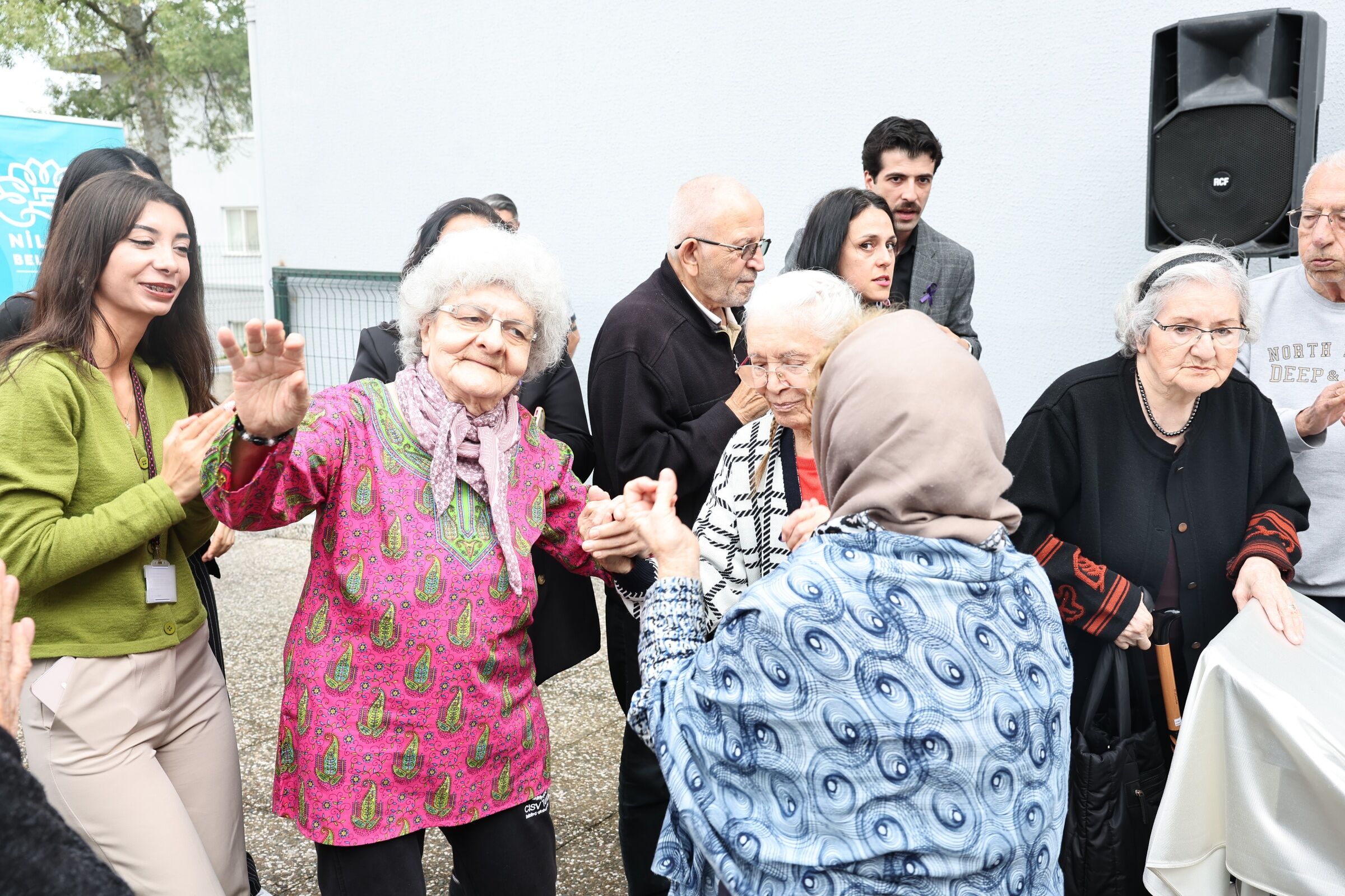 Nilüfer’de Alzheimer farkındalığı: Konuk evinde müzik ve dayanışma buluştu