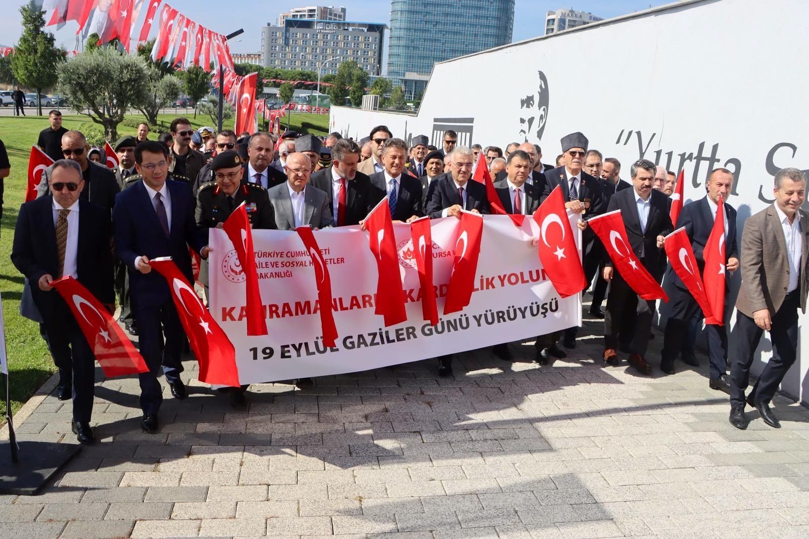 Bursa’da Gaziler Günü töreni: Jandarma Komutanı Bakçepınar Mihraplı’da
