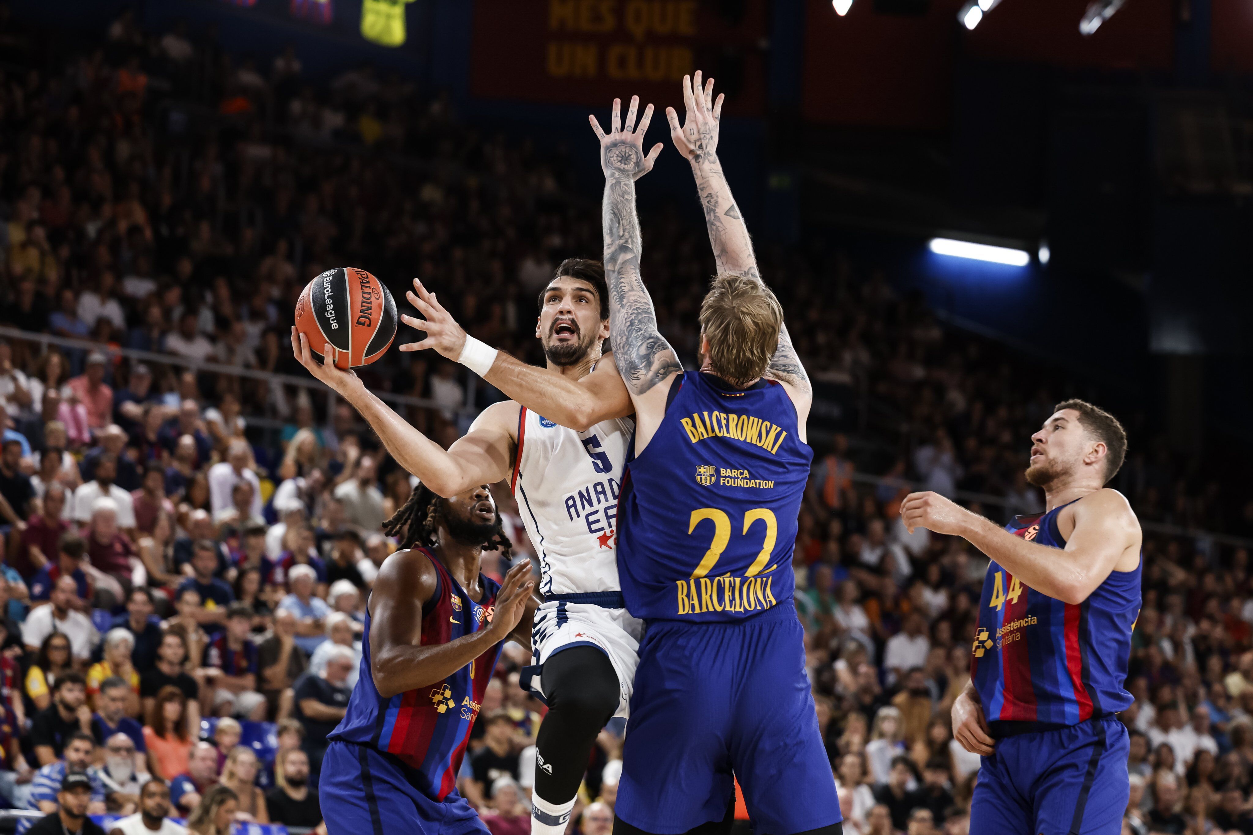 Anadolu Efes EuroLeague’e mağlubiyetle başladı