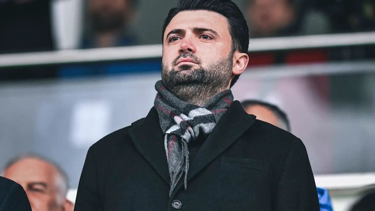 Bursaspor Başkanı Enes Çelik'ten tribün tepkisi: “Duruşunu bozmayanlara selam olsun”
