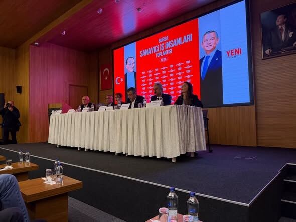 Özgür Özel Bursa’da iş insanlarıyla buluştu