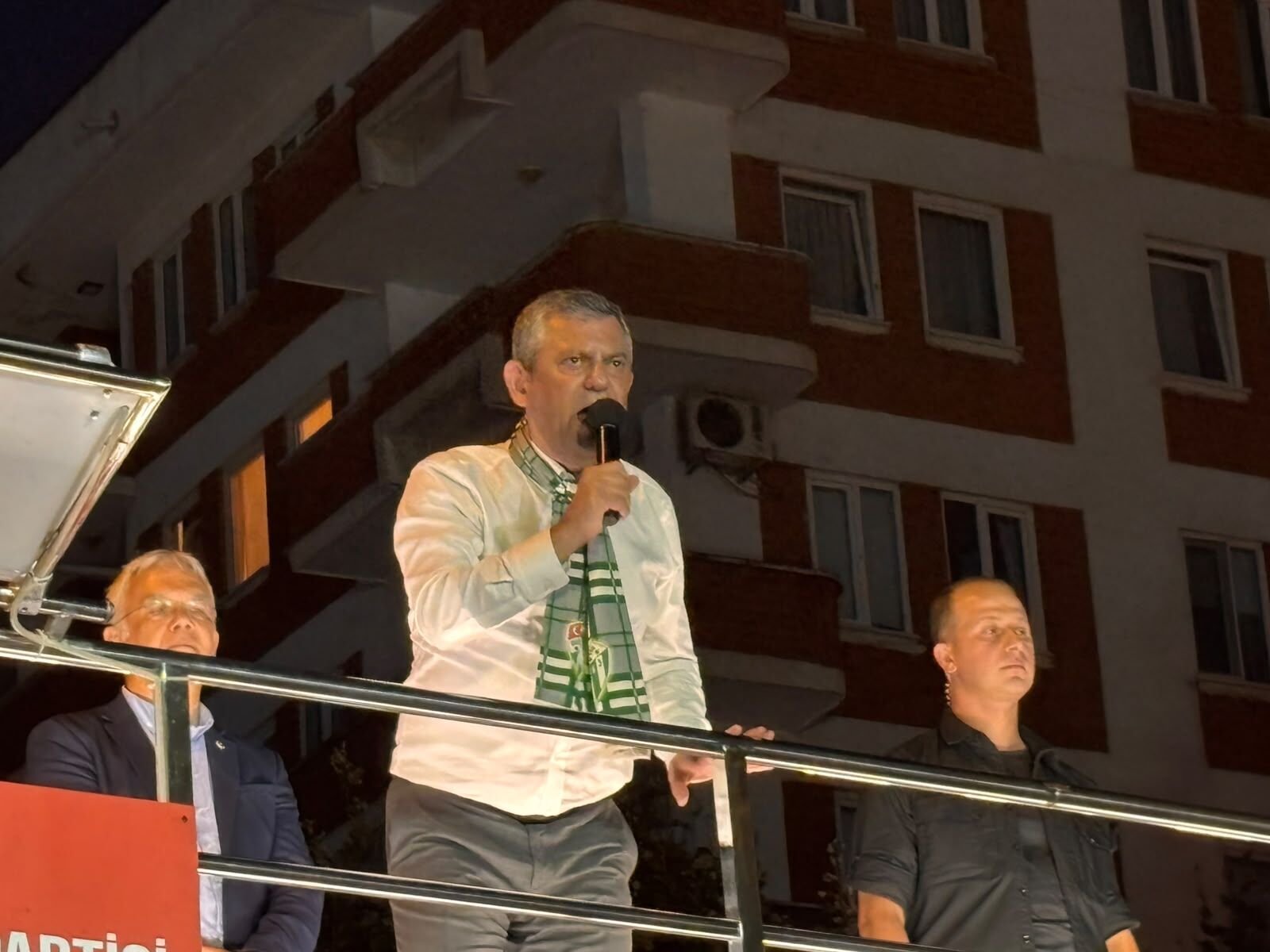 Özgür Özel’den Bursa’da Bozbey çıkışı: “Gel seçimleri yenileyelim”
