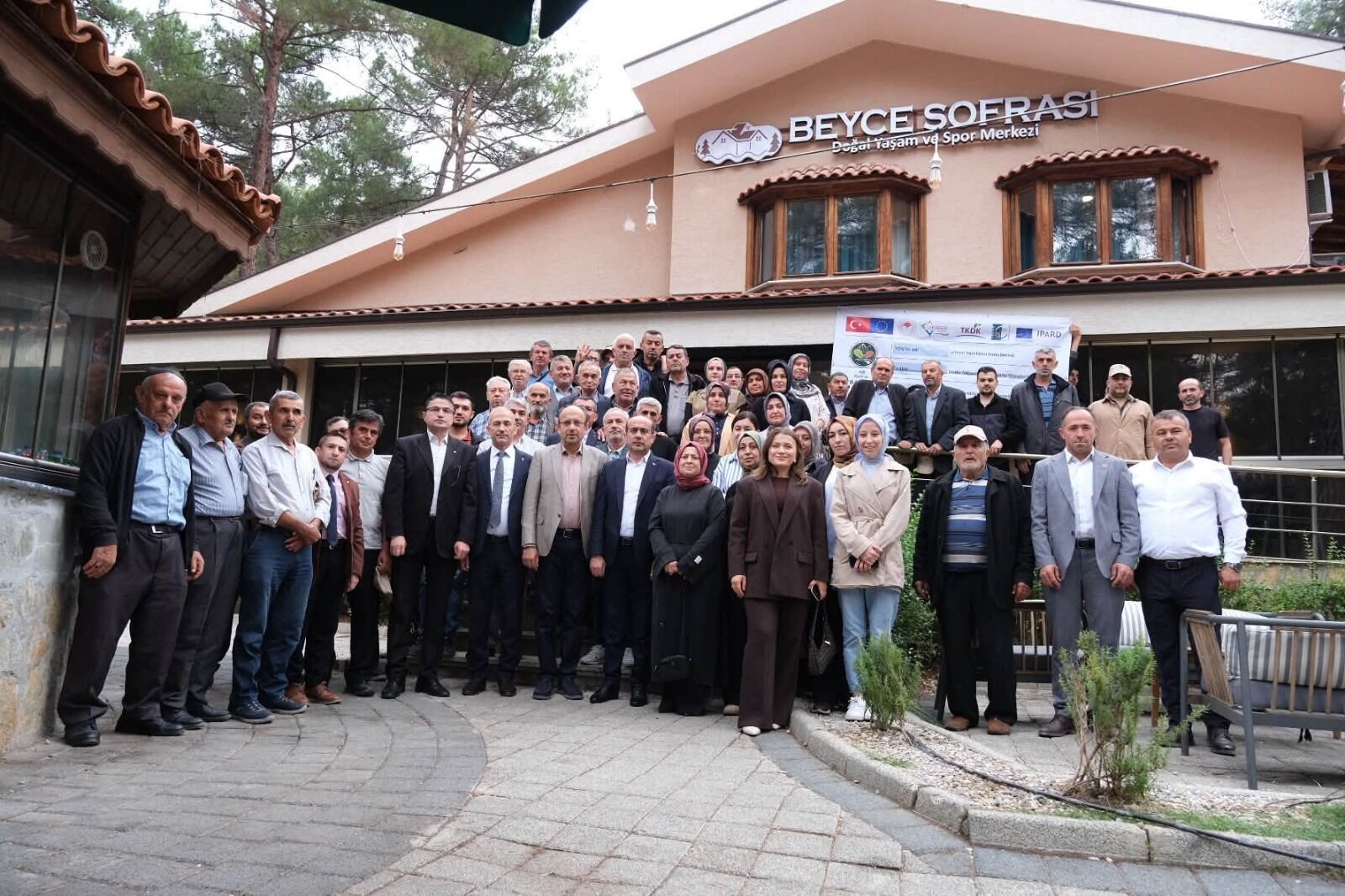 Ak Parti Orhaneli teşkilatı çalışmalarını sürdürüyor