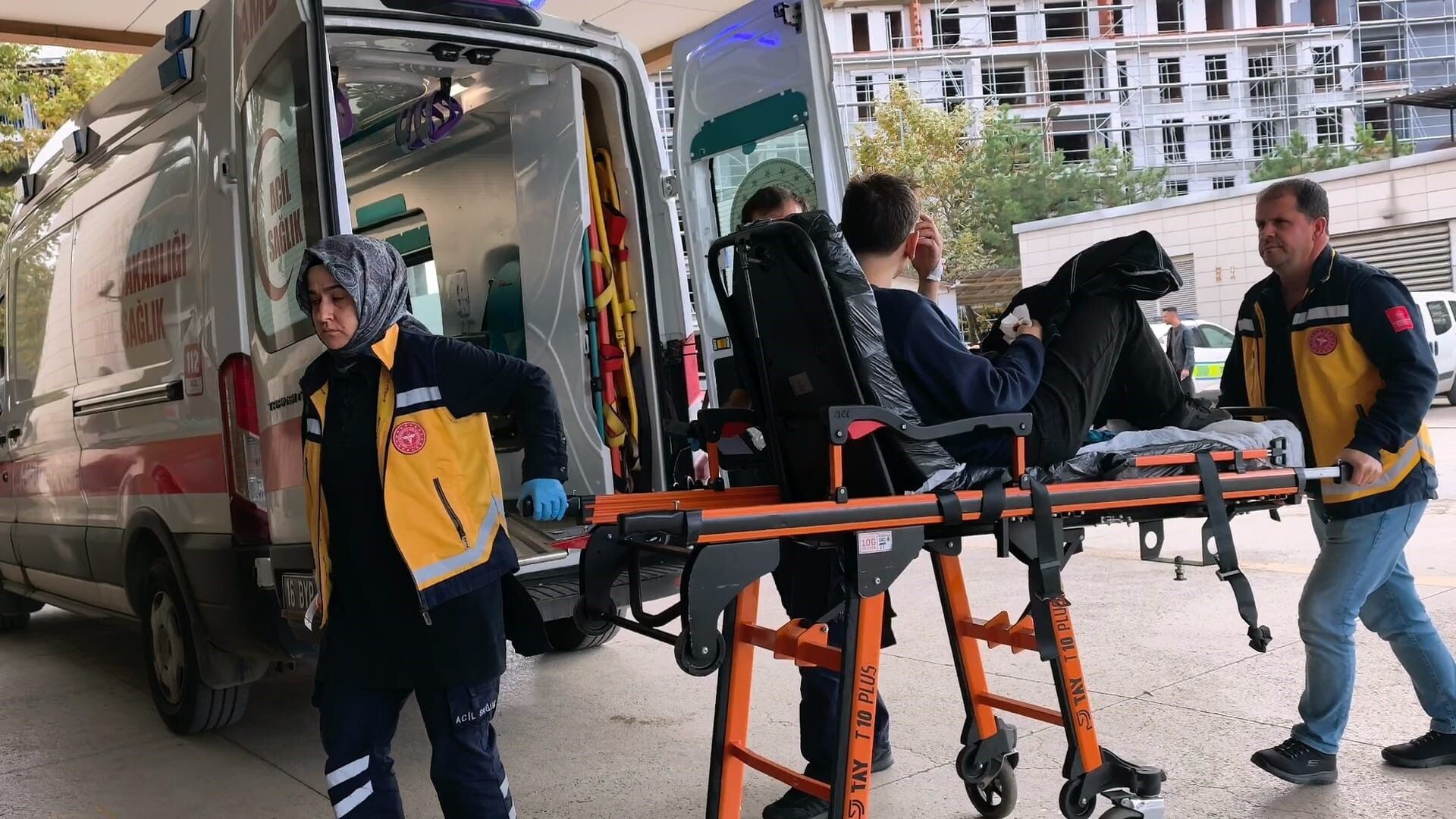 Bursa'da motosiklet tamir ederken parmağı koptu