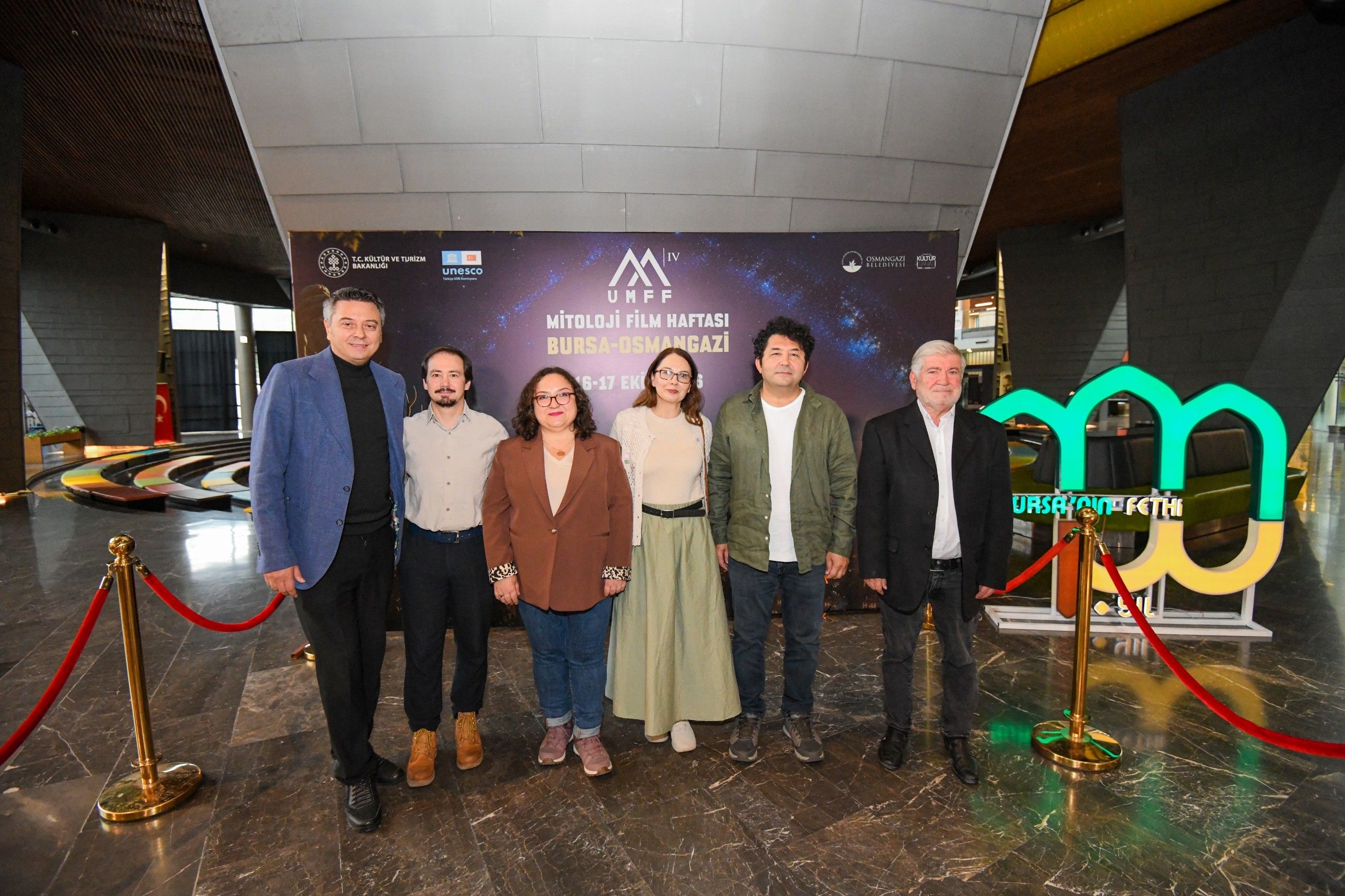 A W812257 06
