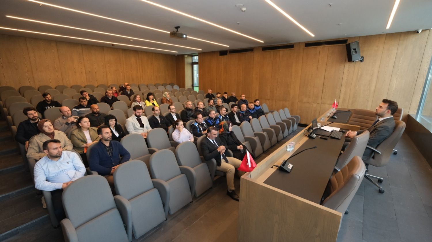 İnegöl Belediyesi'nden personellere yapay zeka eğitimi