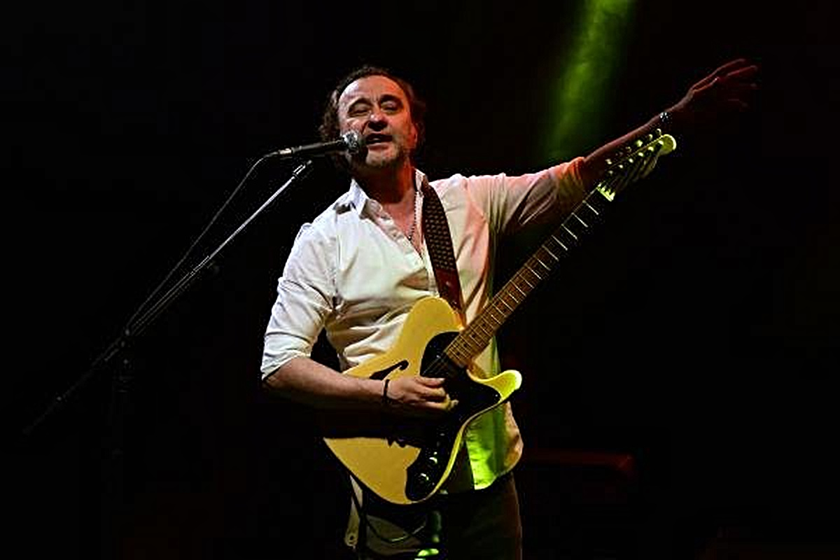 Şarkıcı Nev’den üzen haber! Karaciğer nakli bekliyor