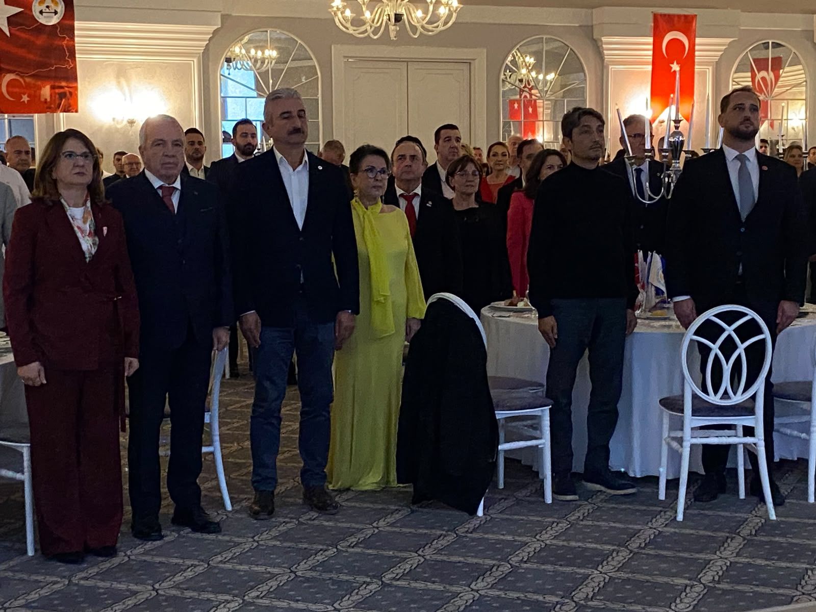 Mestanlılar Cumhuriyet balosunda buluştu