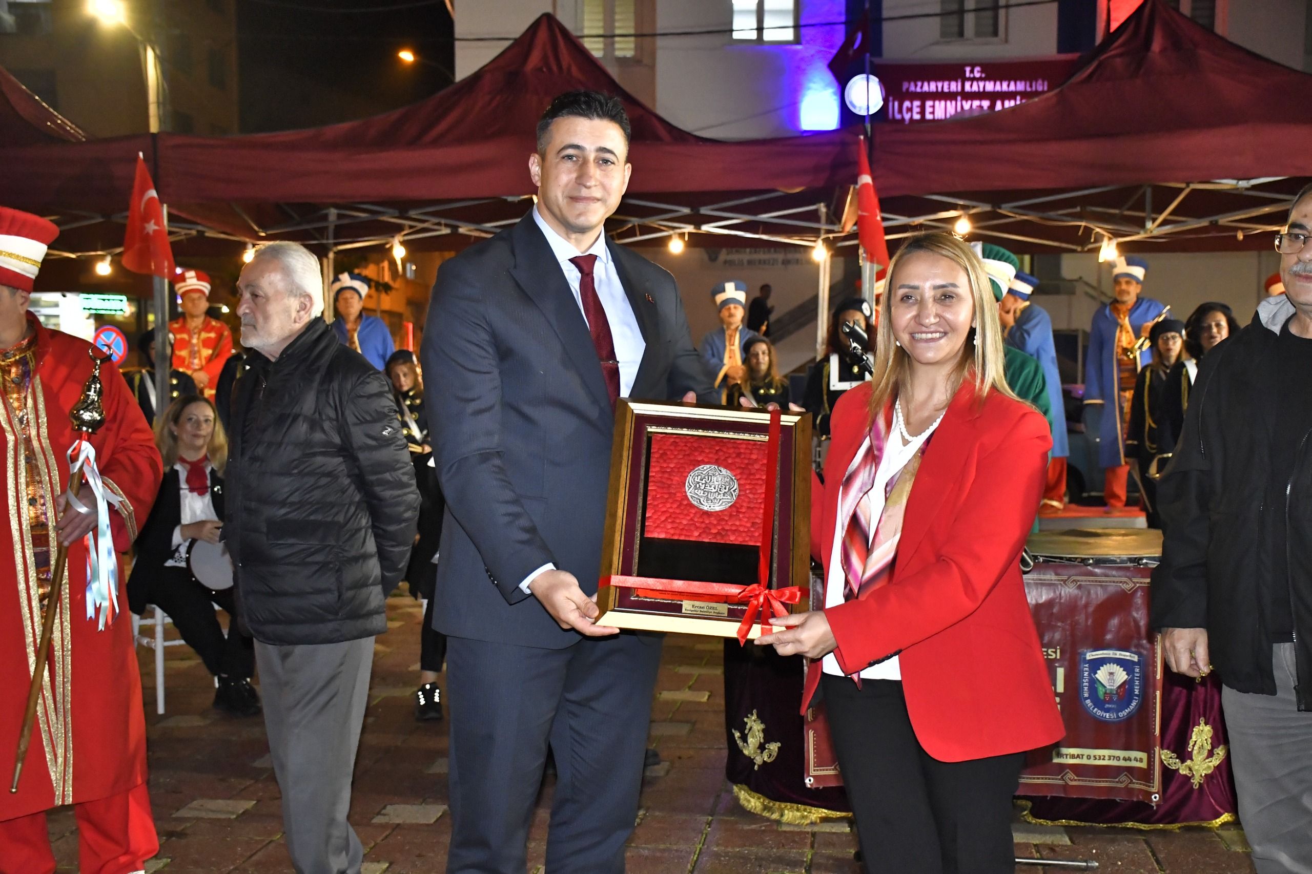 Yenişehir Belediye Başkan Yardımcısı Bahri Bayrak Pazaryeri Belediye Başkanı Zekiye Tekin