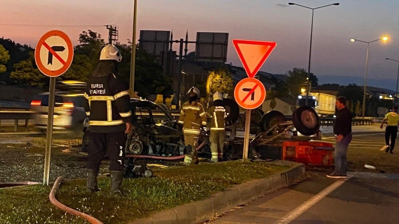 Bursa’da yanan otomobildeki anne-kız yaralandı