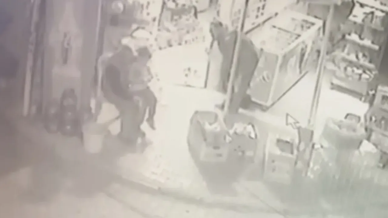 Nefes borusuna sakız kaçan oğlunu Heimlich ile kurtardı