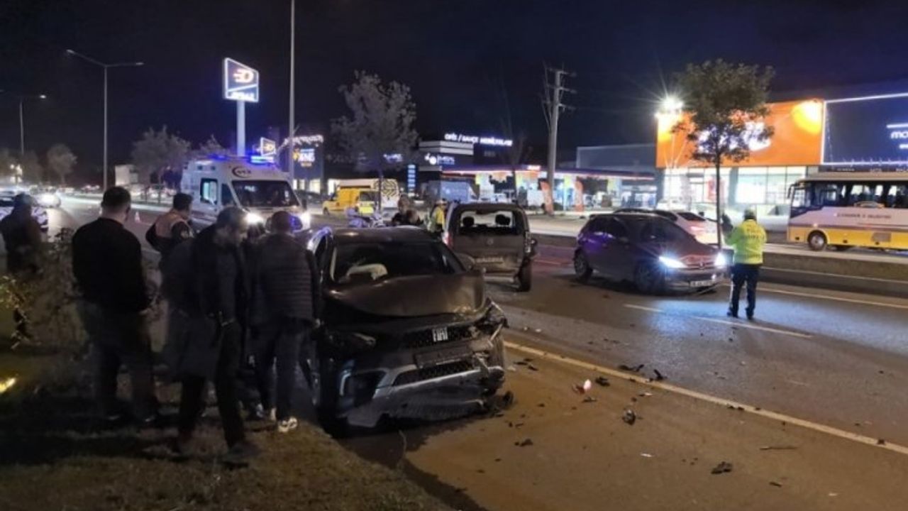 Bursa'da zincirleme kaza! Yaralılar var