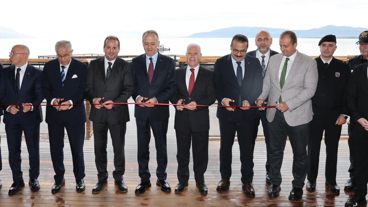 İznik Göl Bazilikası Ören Yeri Karşılama Merkezi ziyarete açıldı