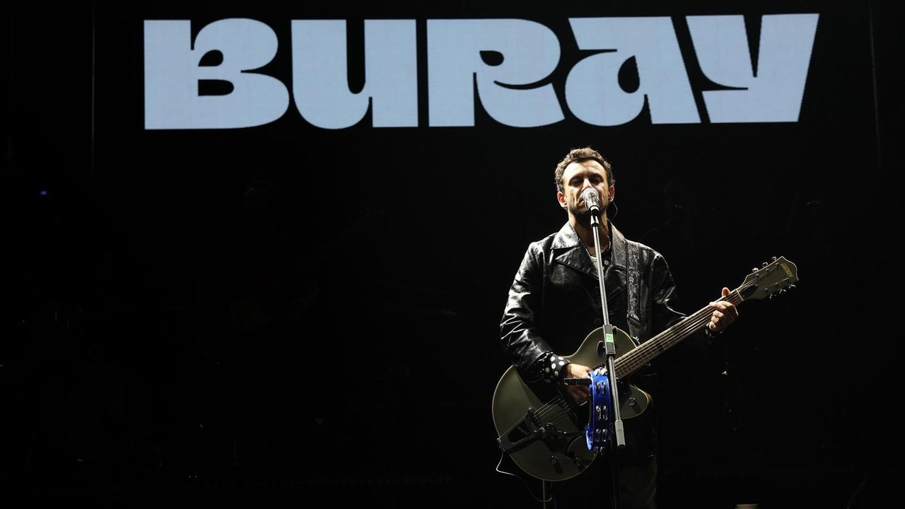 Bursa'da Buray'la 'Cumhuriyet' coşkusu
