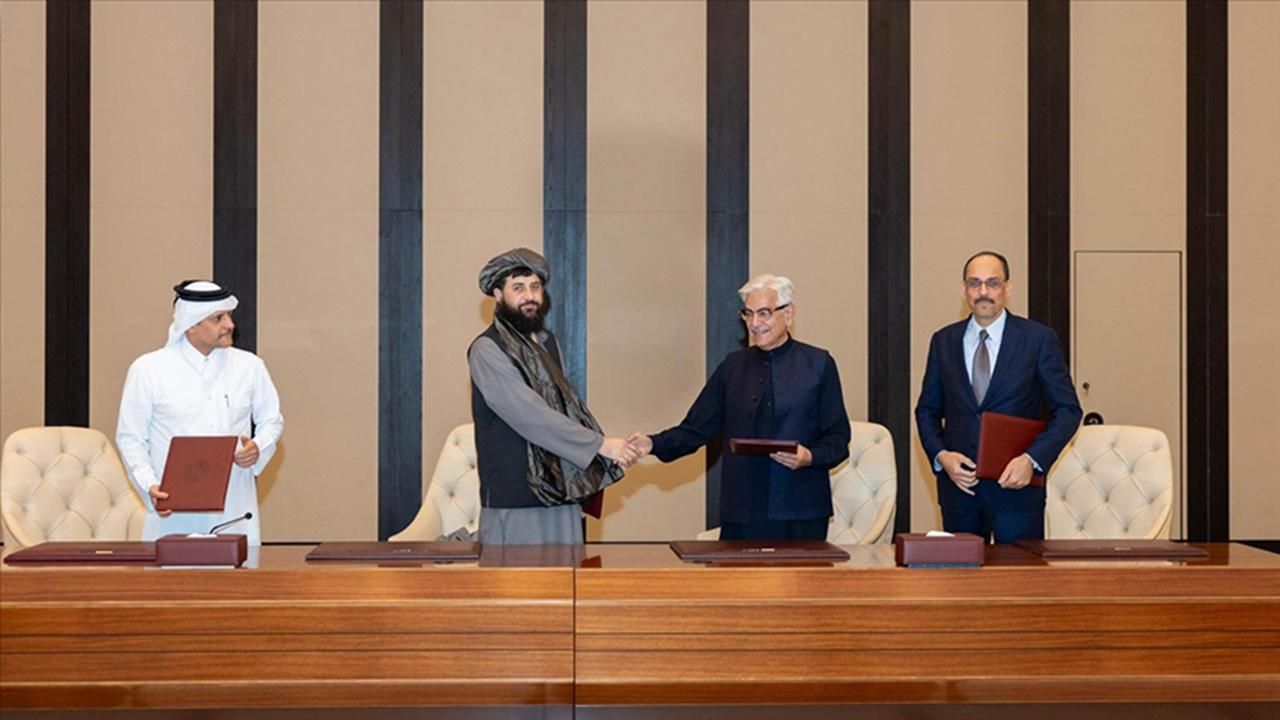 Afganistan ve Pakistan İstanbul'da görüştü