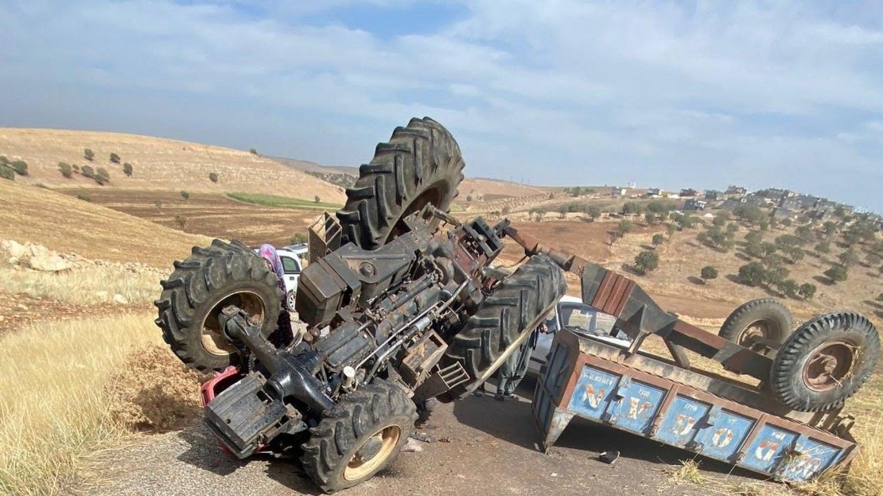 Diyarbakır’da traktör devrildi: 3 yaralı