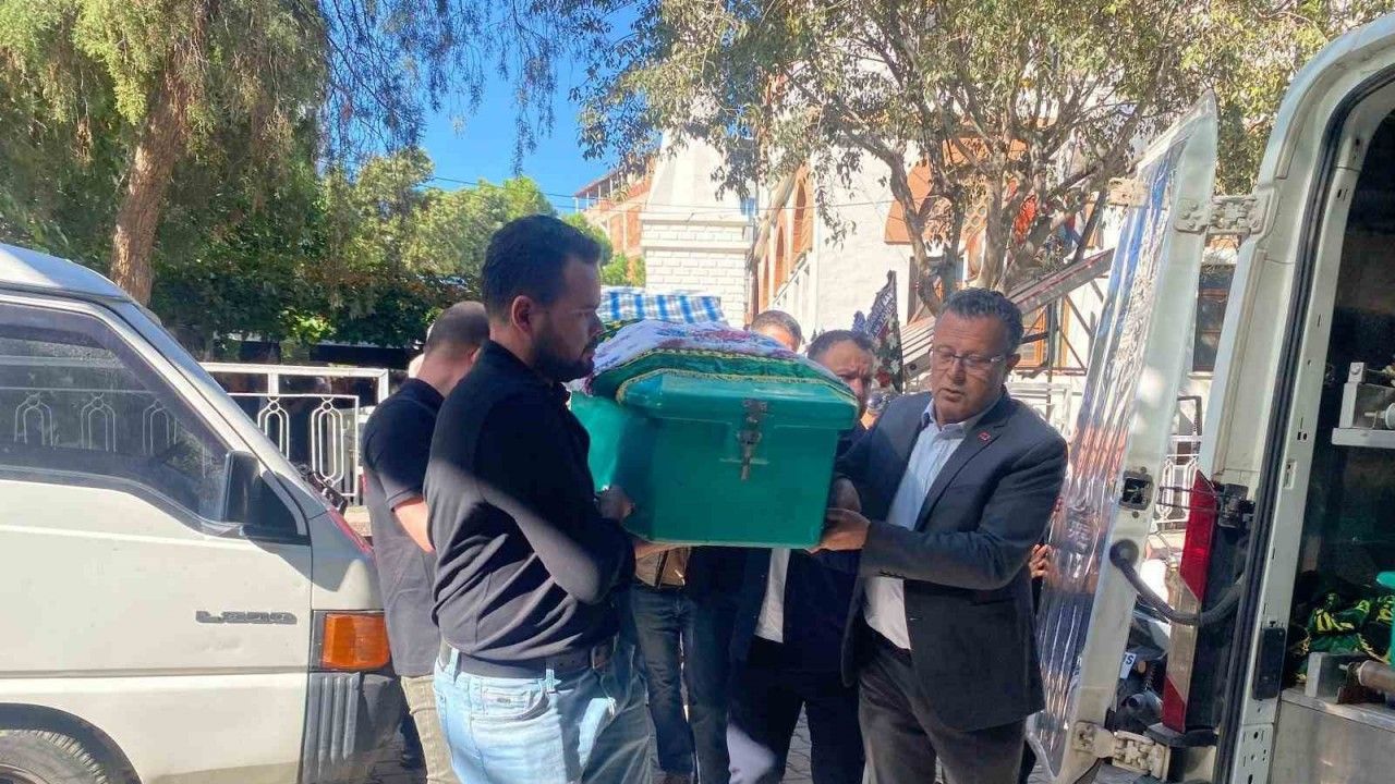 Emekli öğretmen Altan son yolculuğuna uğurlandı