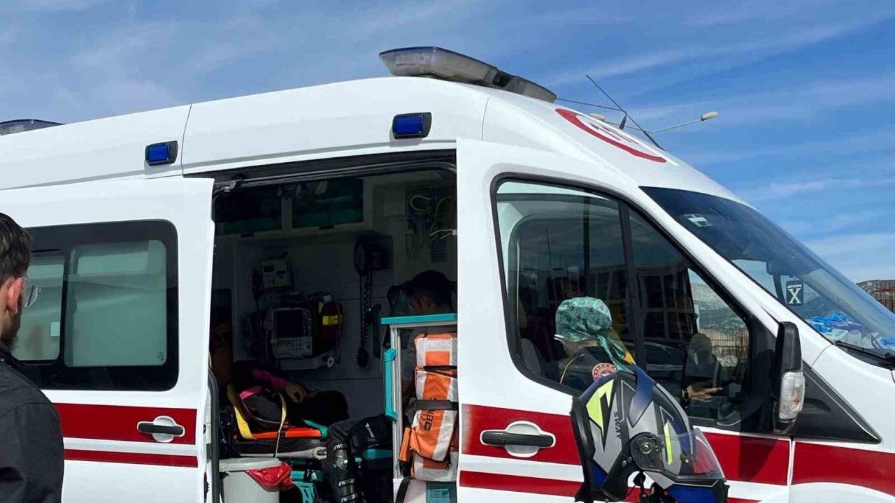 Menteşe’de motosikletliler çarpıştı