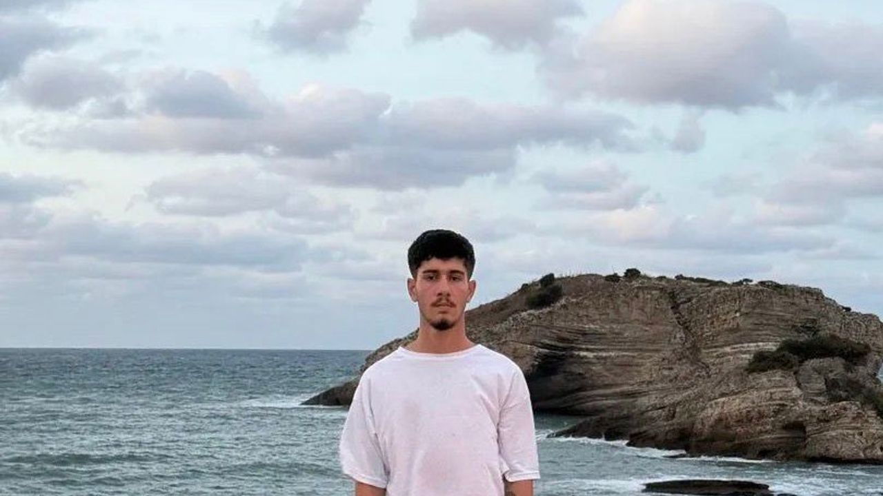 Motosiklet kazası yapan genç sürücü kurtarılamadı