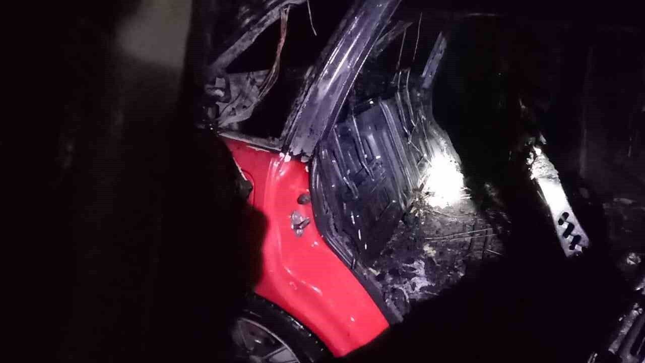 Muş’ta seyir halindeki otomobil alev aldı