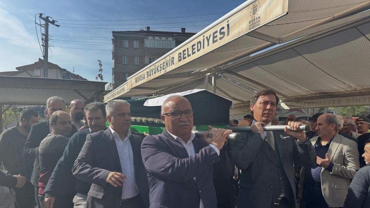 Bursa'da şehit babası son yolculuğuna uğurlandı